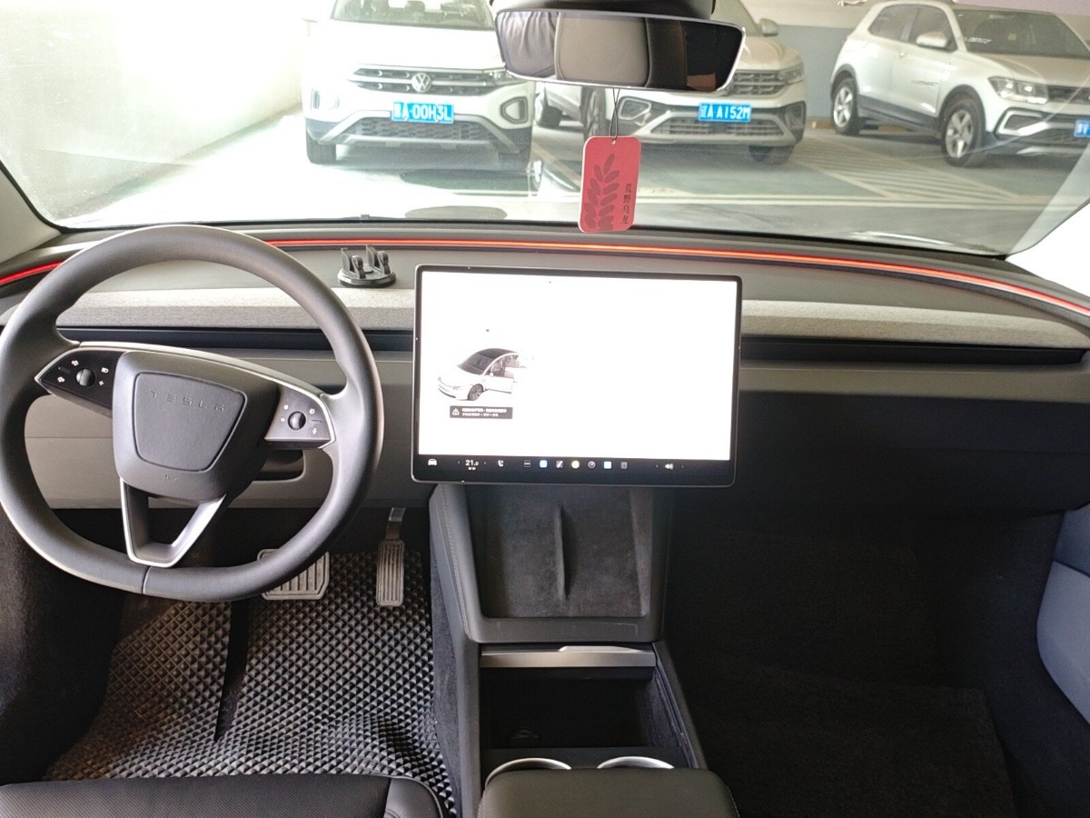 Tesla Model 3 2025 #8 Tesla Model 3 2025 car image #8