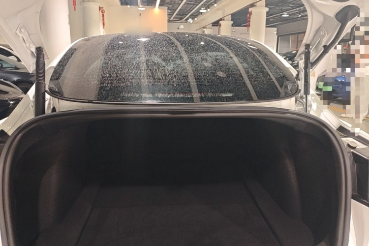 Tesla Model 3 2022 car image #19