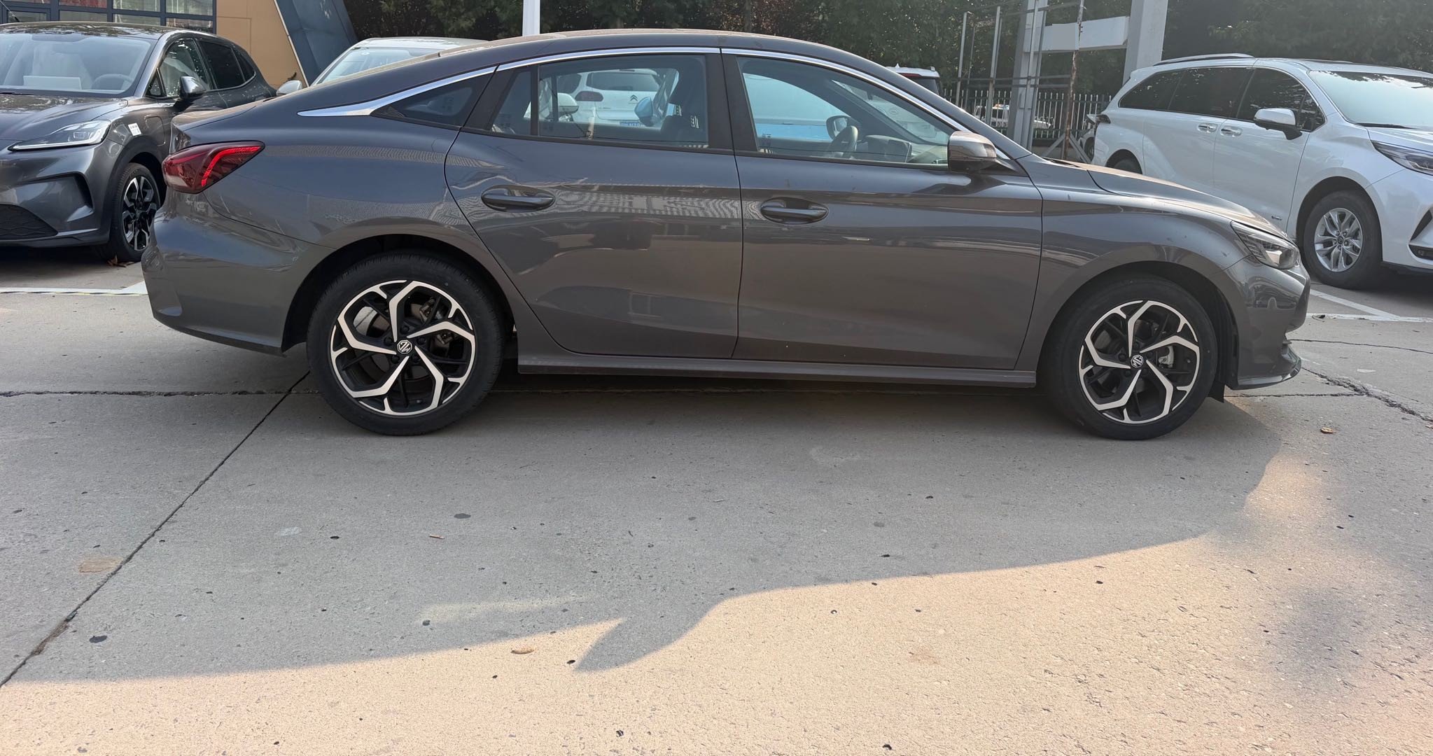 MG 5 2024 imagen de coche #4