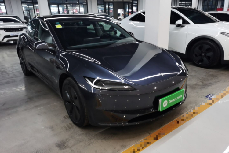 Tesla Model 3 2026 car image #6