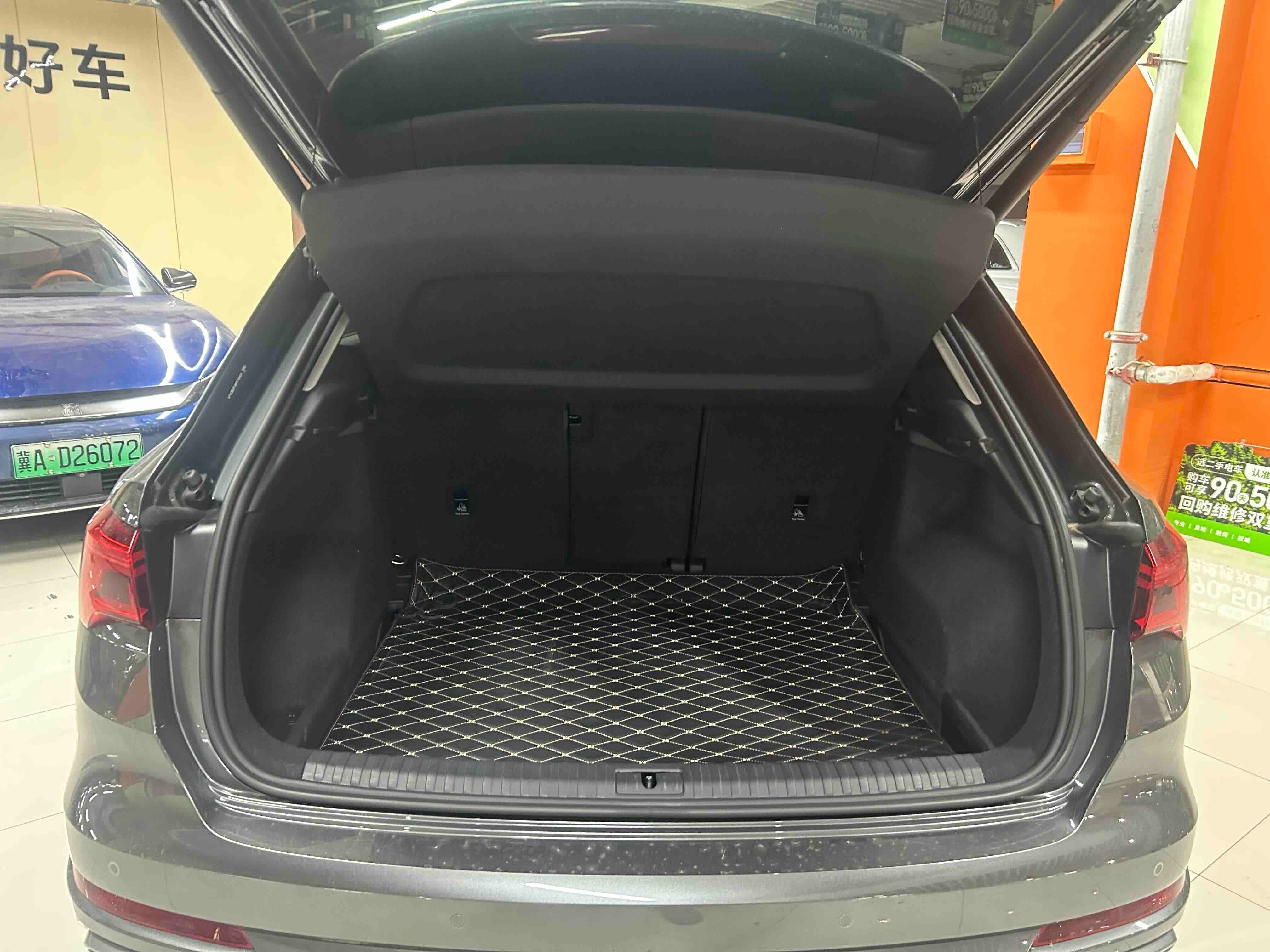 Audi Q3 2023 car image #7