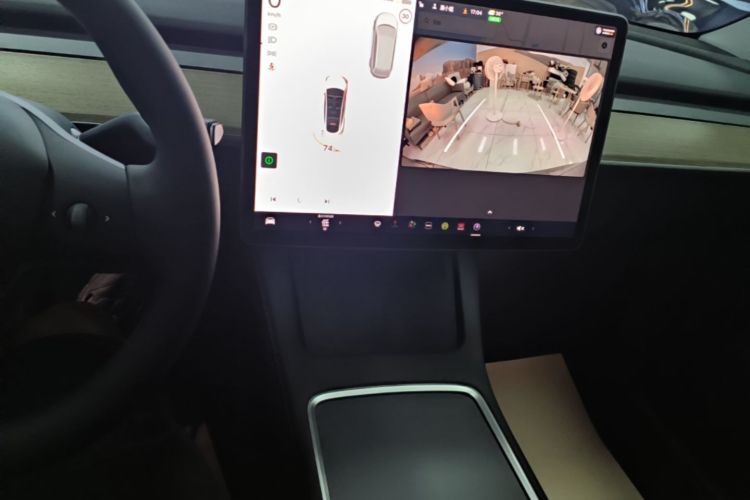 Tesla Model Y 2023 #13 Tesla Model Y 2023 car image #13