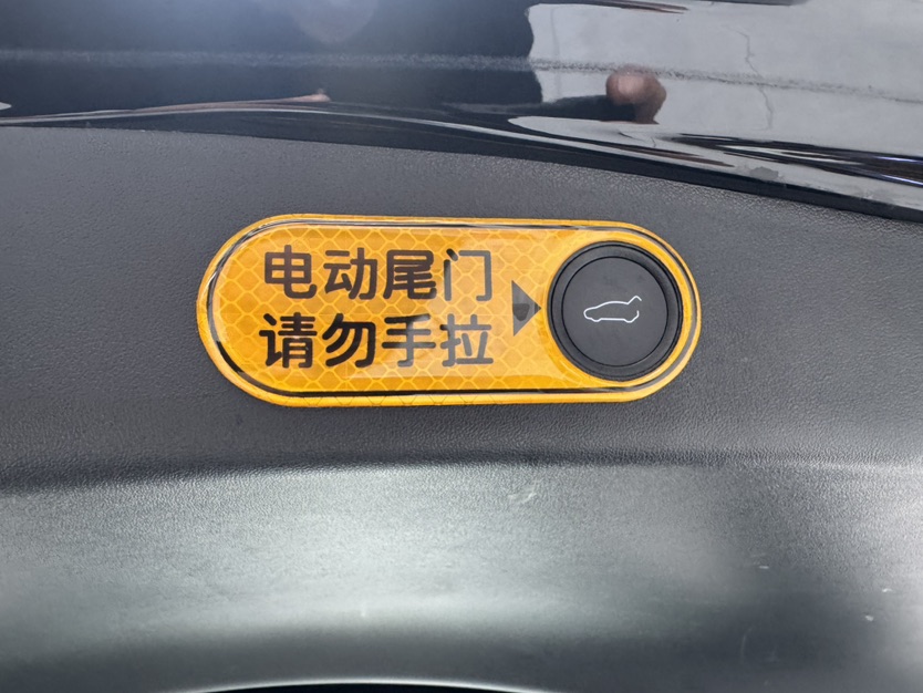Tesla Model 3 2022 car image #24