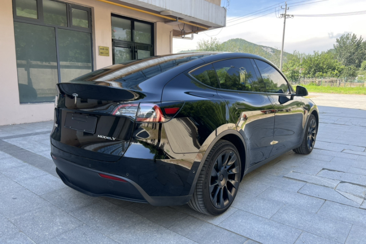 Tesla Model Y 2022 #7 Tesla Model Y 2022 immagine di auto #7