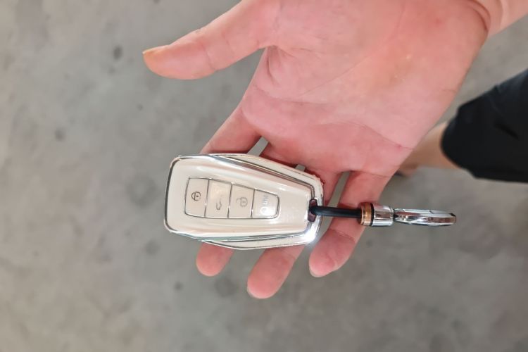 GEELY Coolray 2019 imagen de coche #9