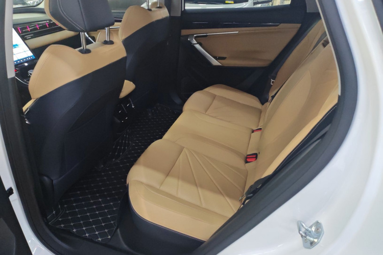 GEELY Boyue L 2024 image de voiture #11