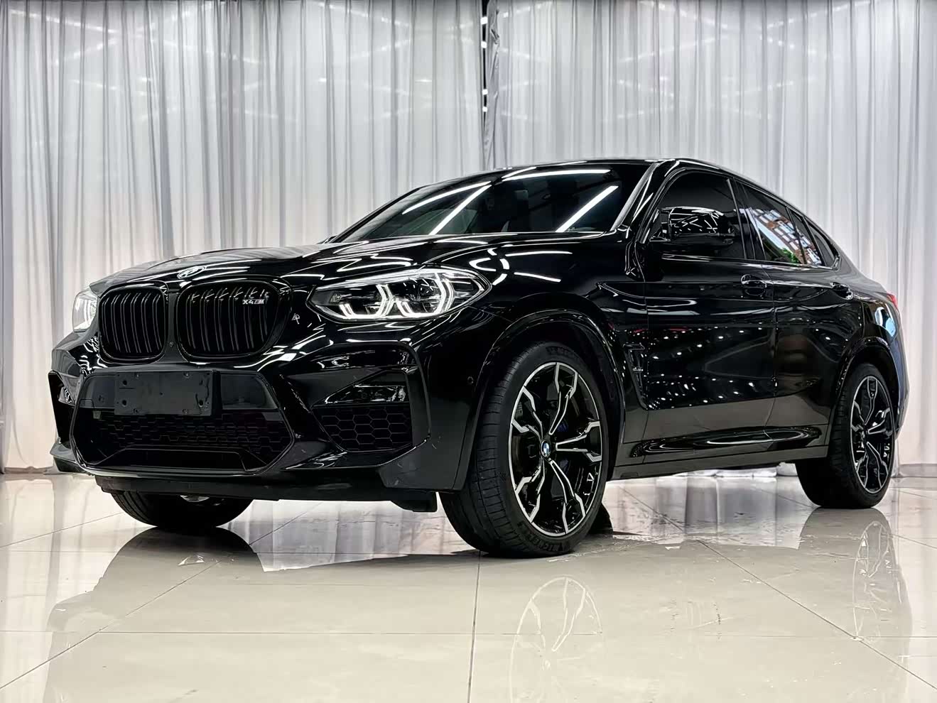 BMW X4 M 2021 BMW X4 M 2021 car image