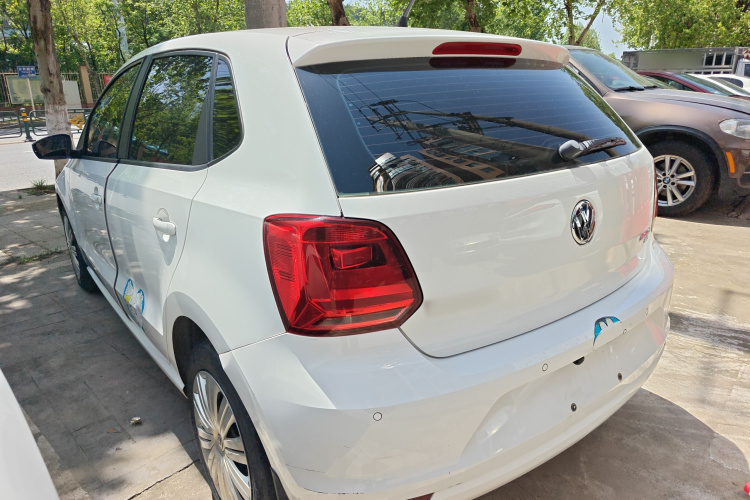 Volkswagen Polo 2017 car image #5