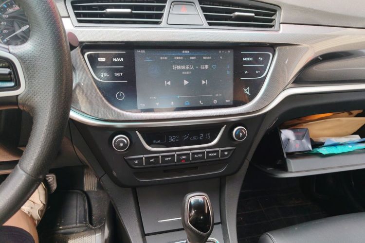 GEELY Emgrand 2017 immagine di auto #17