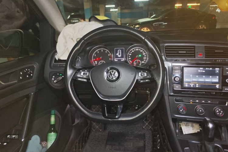 Volkswagen Golf 2018 صورة سيارة #12