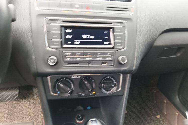 Volkswagen Polo 2016 #15 Volkswagen Polo 2016 car image #15