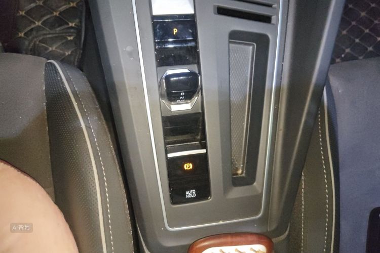 Volkswagen Golf 2023 imagen de coche #16