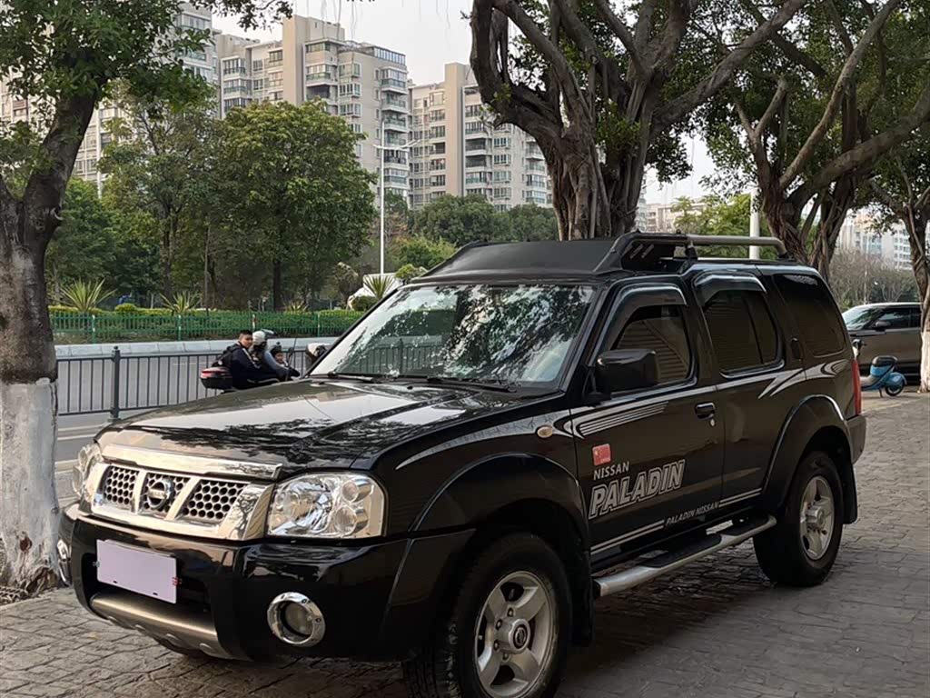 Nissan Paladin 2013 汽车图片 