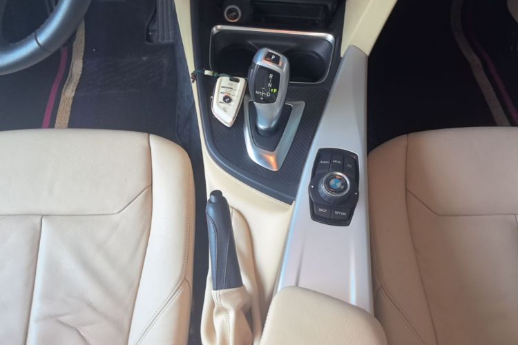 BMW 3 Series 2014 car image #14