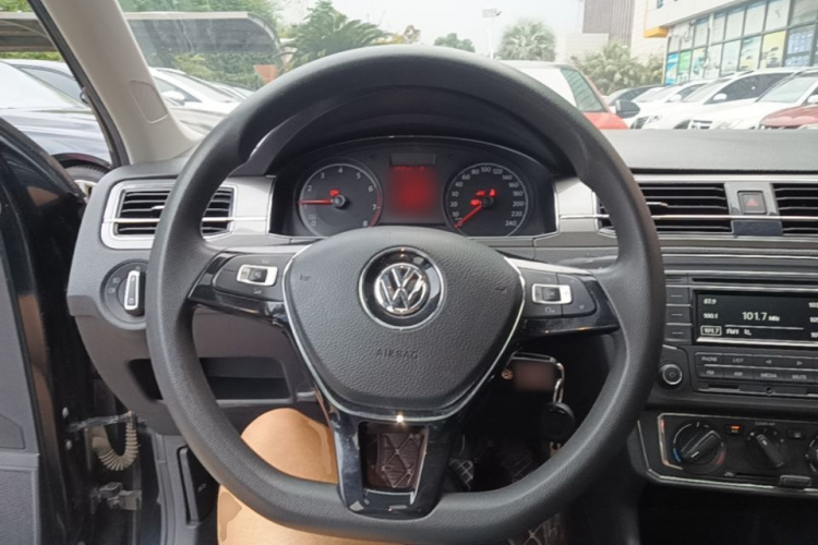 Volkswagen Santana 2019 car image #11