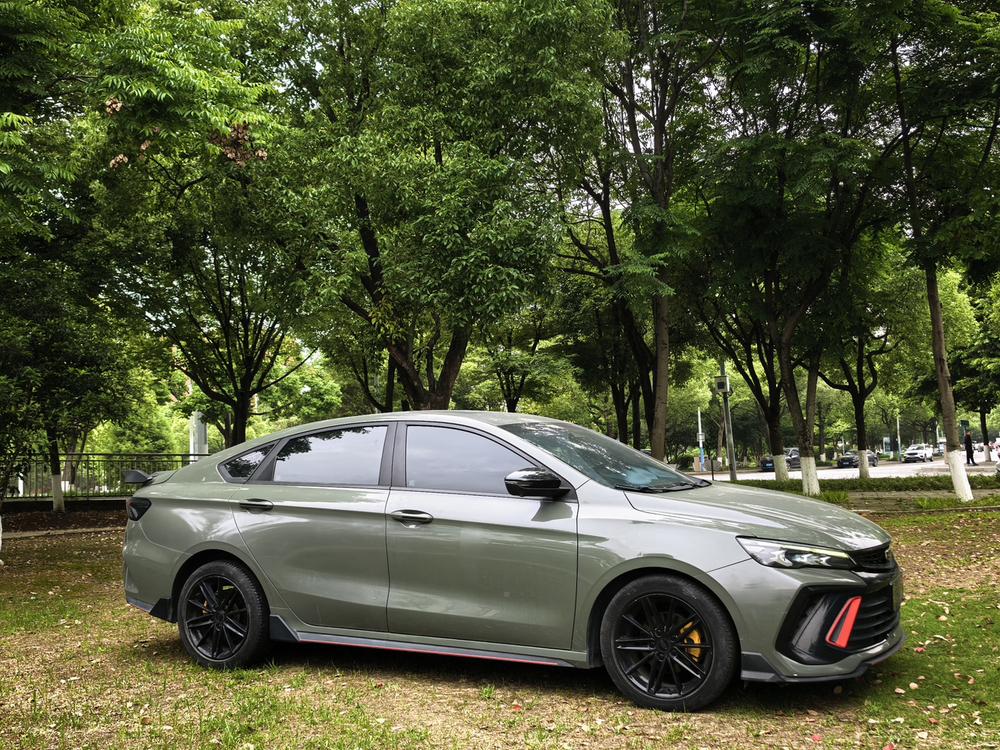 GEELY Binray 2022 immagine di auto #3