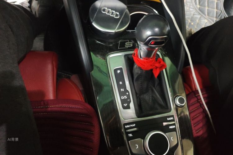 Audi A3 2018 car image #16