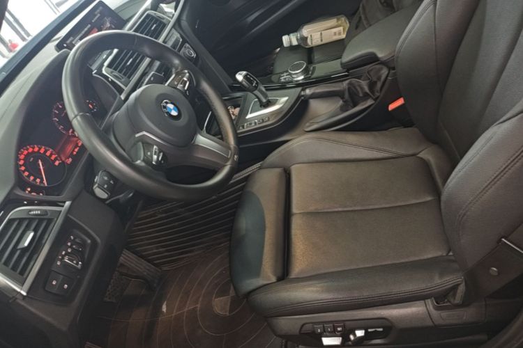 BMW 3 Series GT 2021 #15 BMW 3 Series GT 2021 صورة سيارة #15