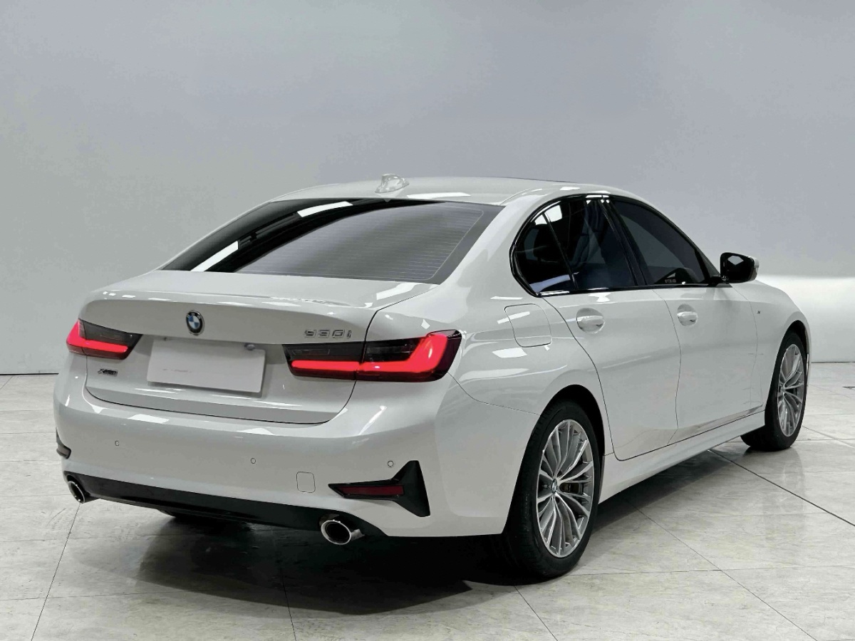 BMW 3 Series 2022 #5 BMW 3 Series 2022 car image #5