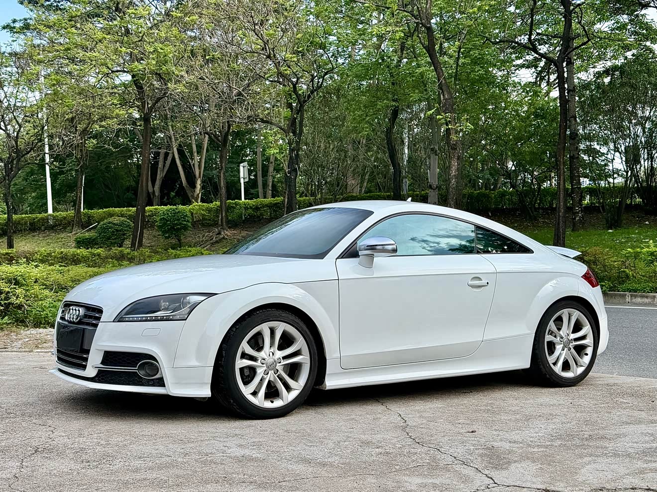 Audi TTS 2011 car image 