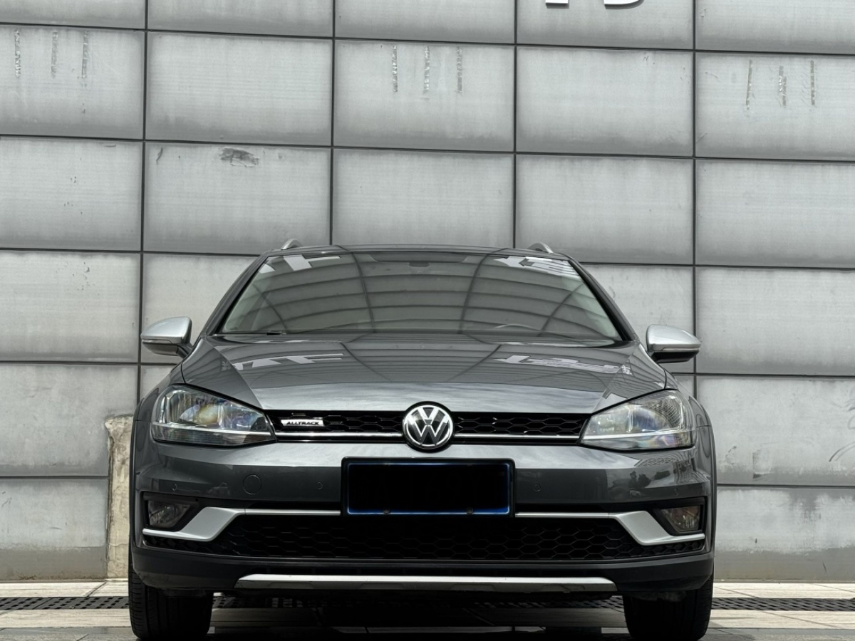 Volkswagen Golf (Imported) 2019 #2 Volkswagen Golf (Imported) 2019 car image #2
