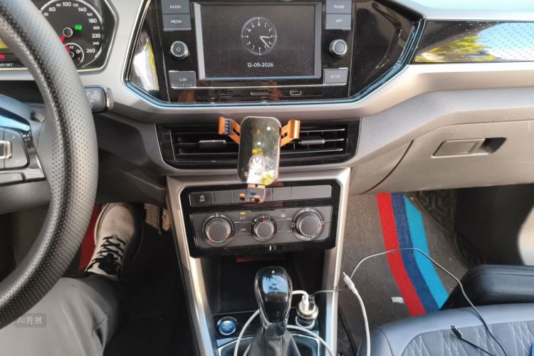 Volkswagen T-Cross 2021 car image #15