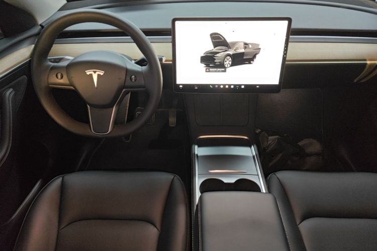 Tesla Model Y 2023 #11 Tesla Model Y 2023 car image #11