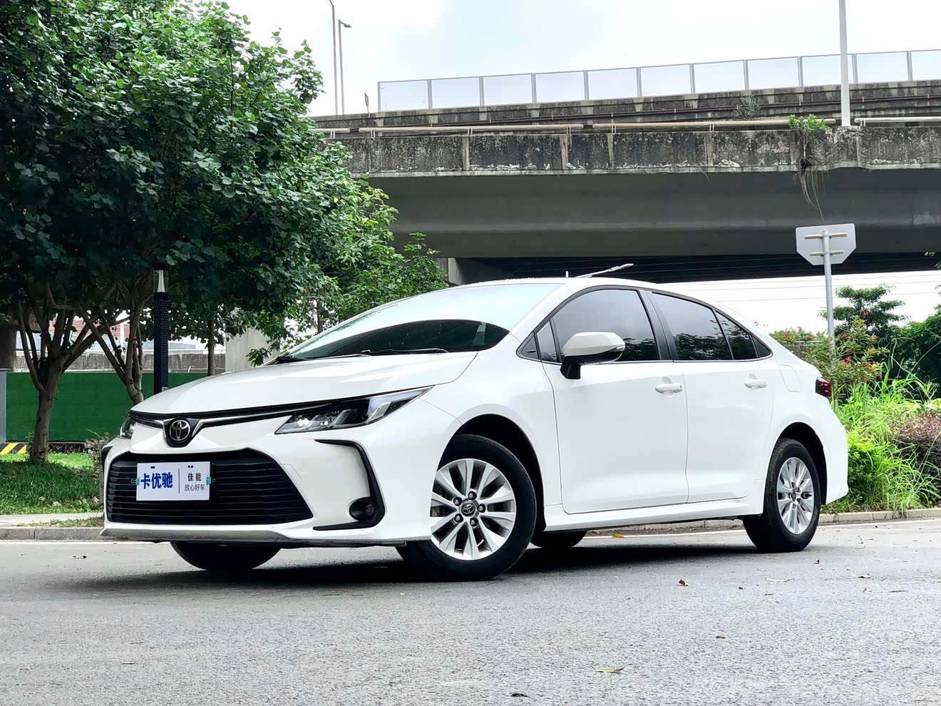 Toyota 2023 immagine di auto 
