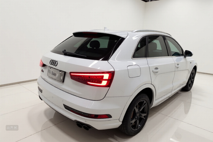 Audi Q3 2018 immagine di auto #7