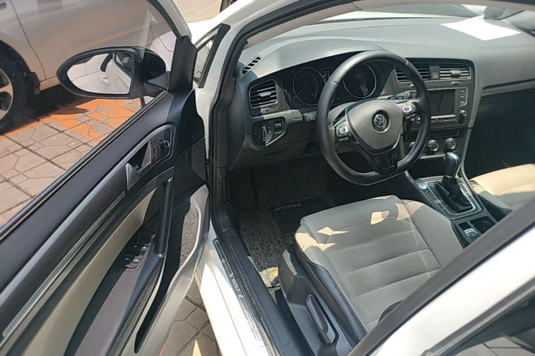 Volkswagen Golf 2017 #16 Volkswagen Golf 2017 car image #16