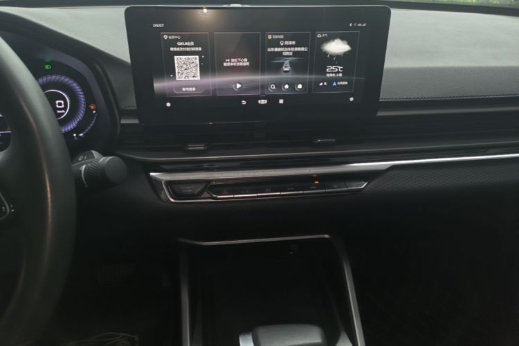 GEELY Emgrand 2022 #17 GEELY Emgrand 2022 car image #17