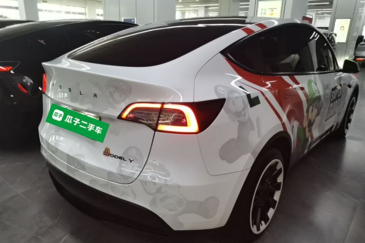 Tesla Model Y 2023 car image #7