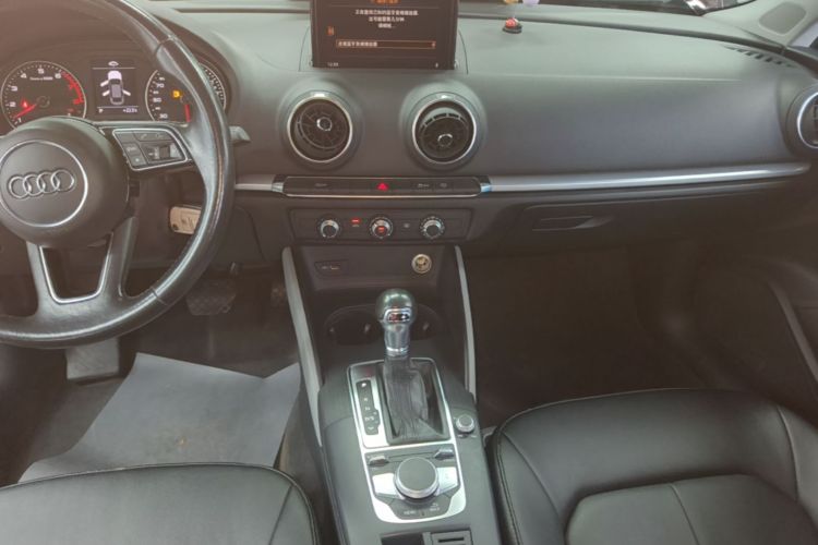 Audi A3 2019 صورة سيارة #13