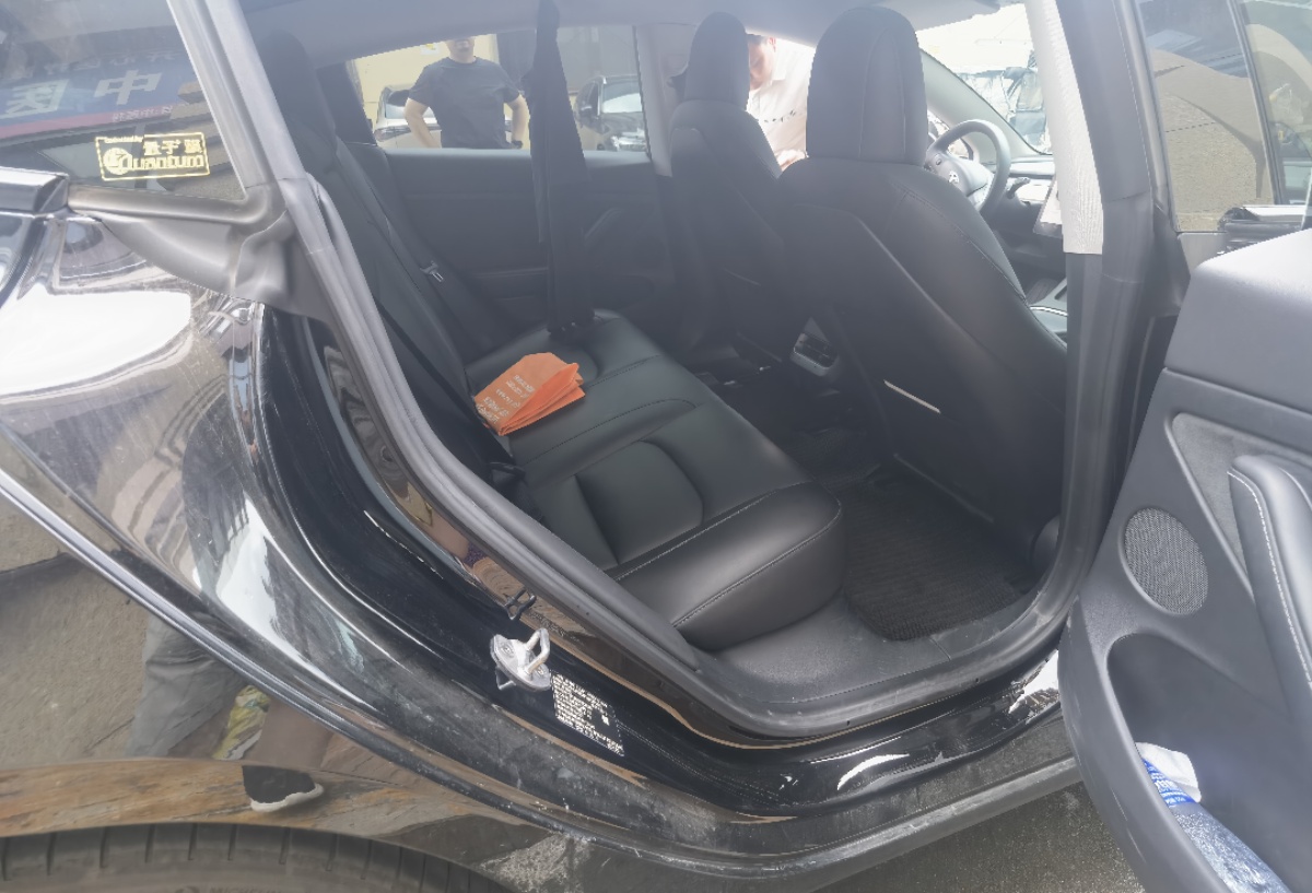 Tesla Model 3 2023 immagine di auto #5