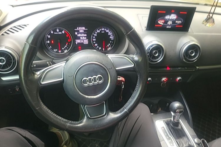 Audi A3 2016 imagem de carro #11