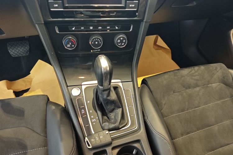 Volkswagen Golf 2018 #14 Volkswagen Golf 2018 car image #14