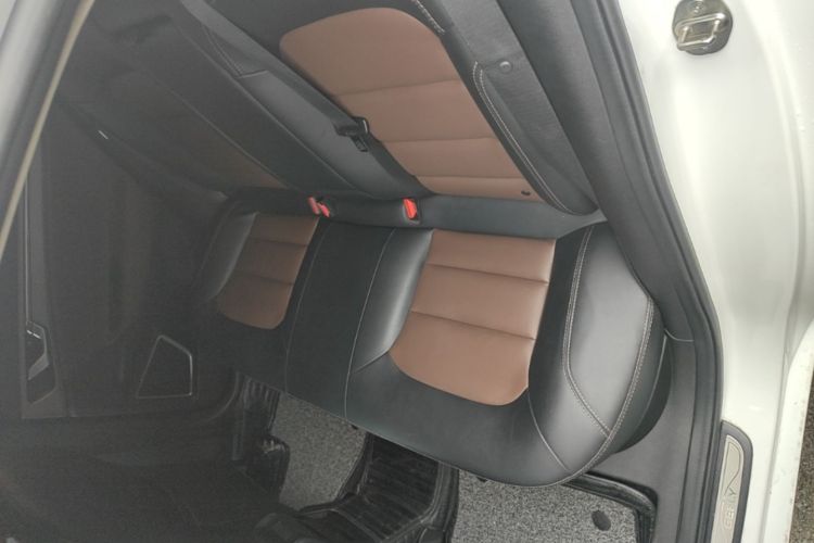 GEELY Emgrand GL 2018 car image #17