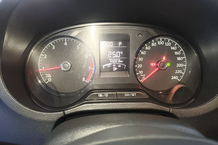 Volkswagen Polo 2017 #16 Volkswagen Polo 2017 car image #16