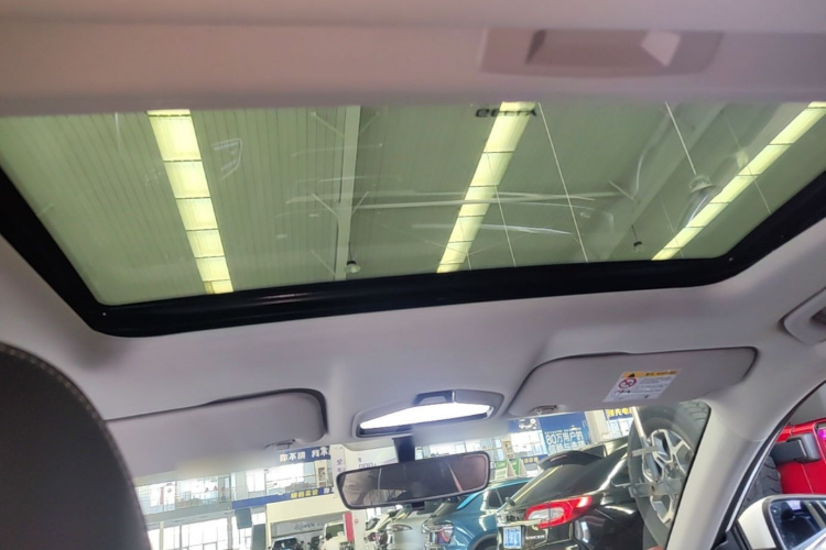 GEELY Emgrand 2021 car image #18
