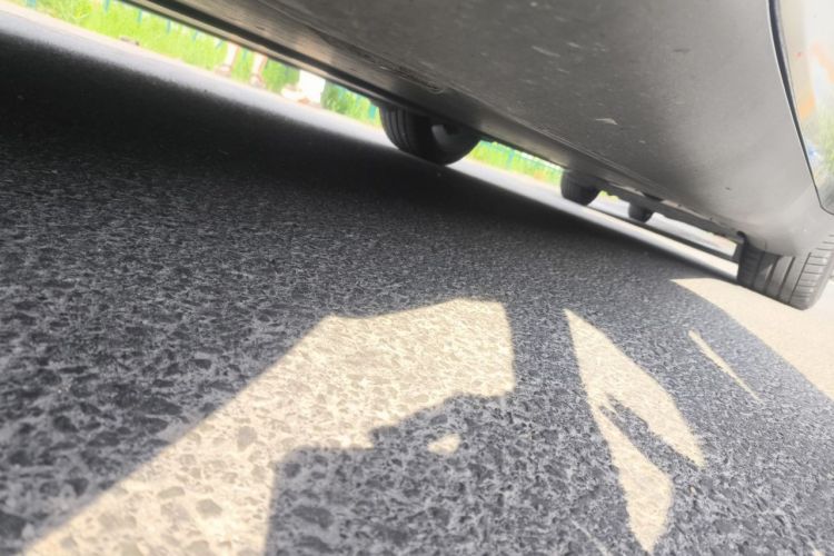 Tesla Model Y 2023 car image #26