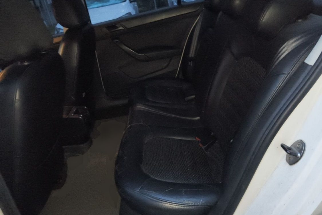 Volkswagen Santana 2014 car image #19