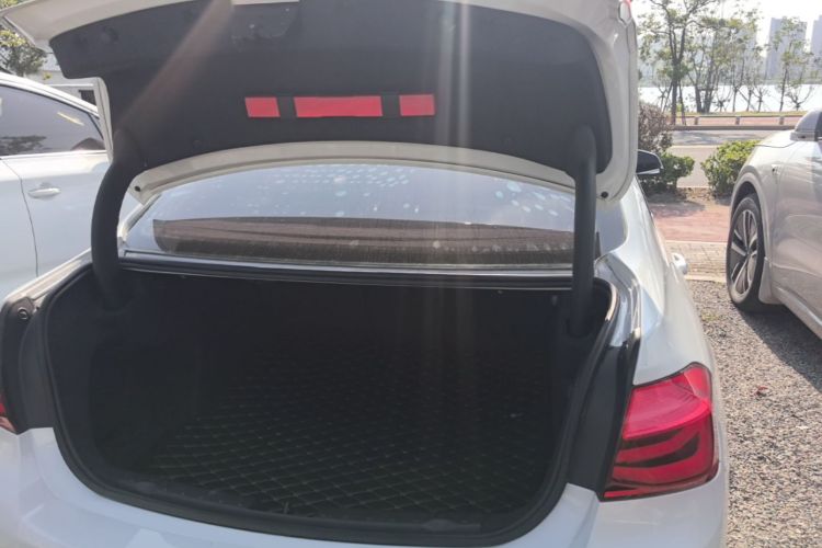 BMW 3 Series 2017 #19 BMW 3 Series 2017 car image #19