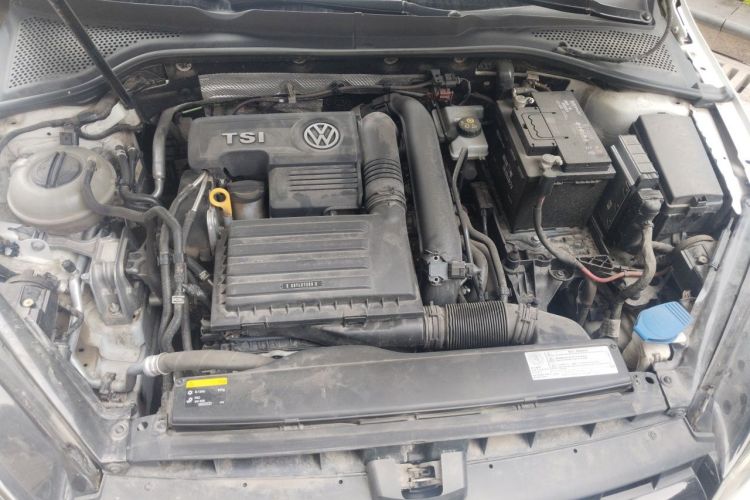 Volkswagen Golf 2017 car image #22