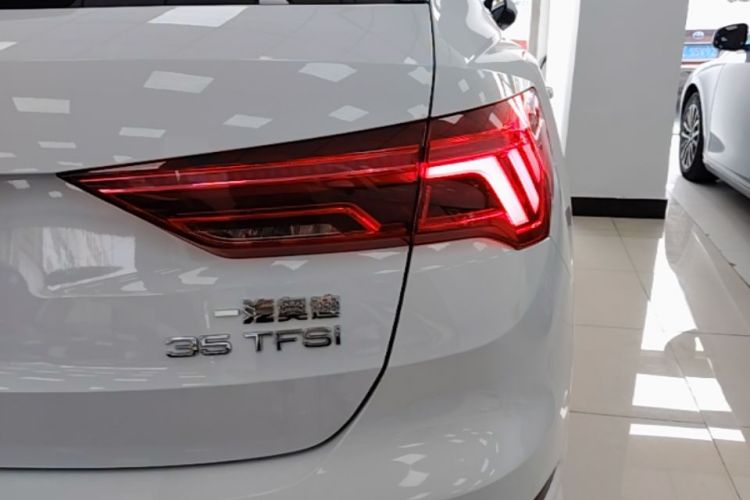Audi Q3 2021 #8 Audi Q3 2021 car image #8