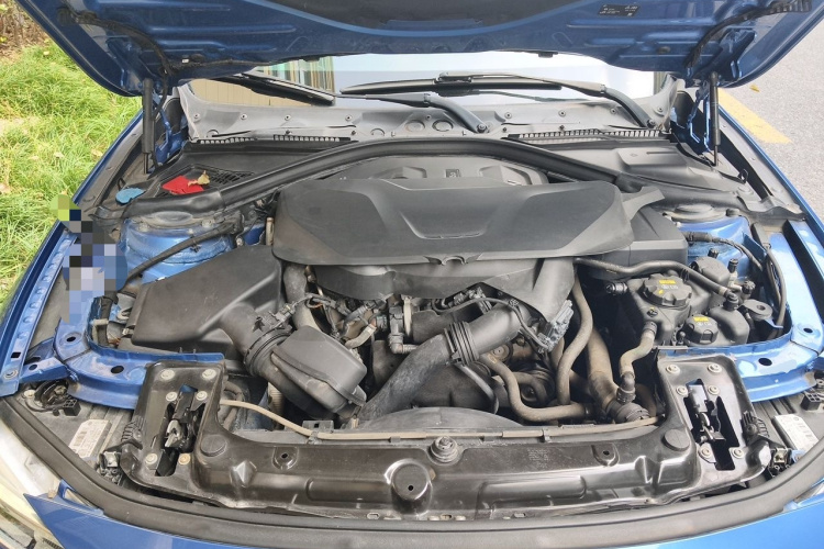 BMW 3 Series 2018 #18 BMW 3 Series 2018 صورة سيارة #18