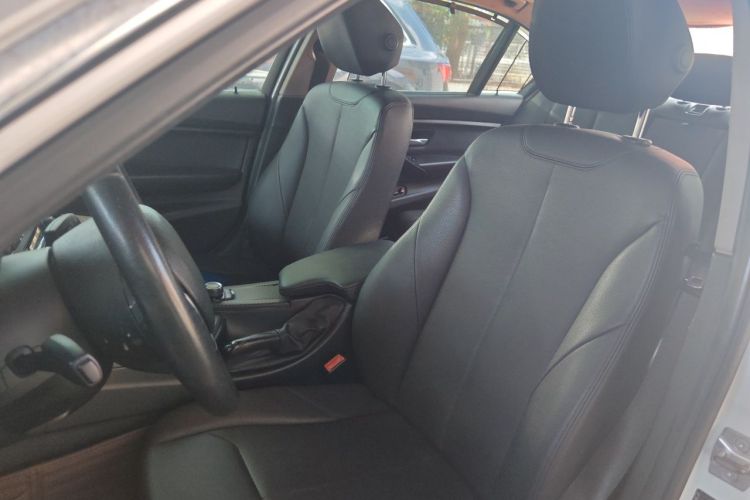 BMW 3 Series 2017 #19 BMW 3 Series 2017 car image #19
