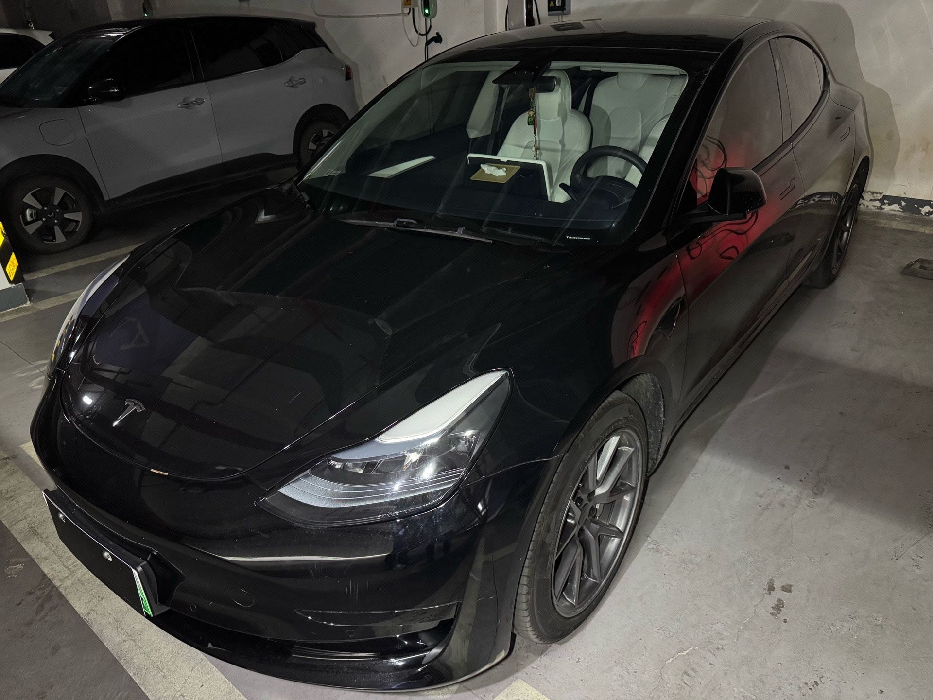 Tesla Model 3 2023 car image 