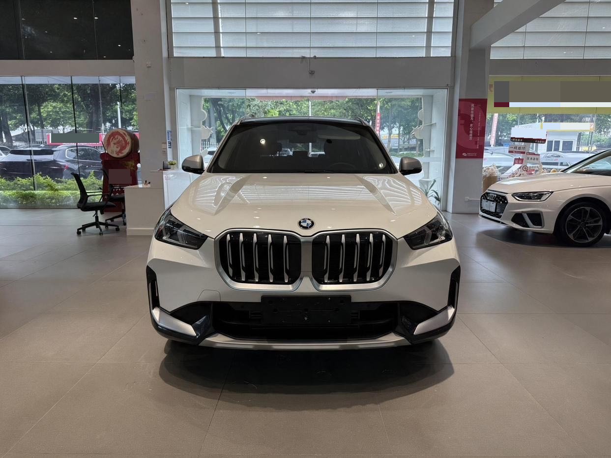 BMW X1 2023 #2 BMW X1 2023 صورة سيارة #2