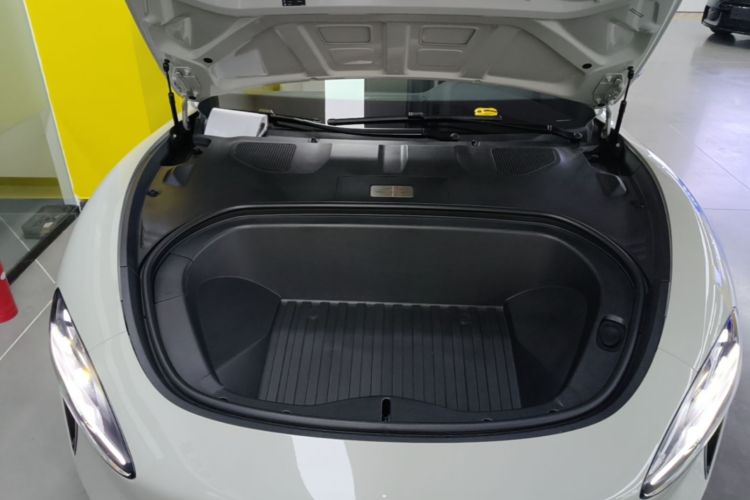 MI SU7 2025 immagine di auto #20