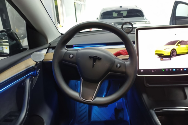 Tesla Model Y 2022 #11 Tesla Model Y 2022 car image #11